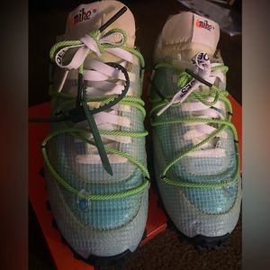 Off-White x Wmns Waffle Racer
"Vivid Sky'